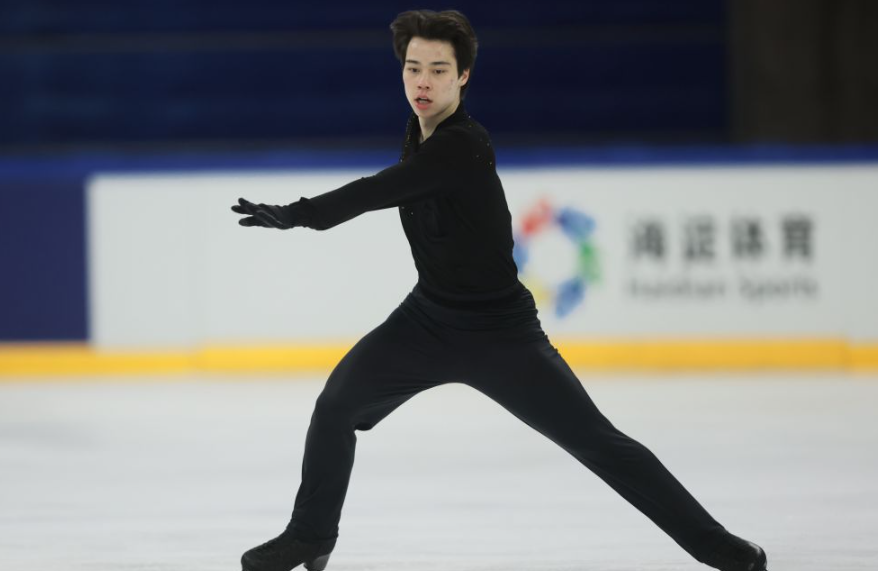 加入九游娱乐app大厅，与朋友一起畅玩游戏